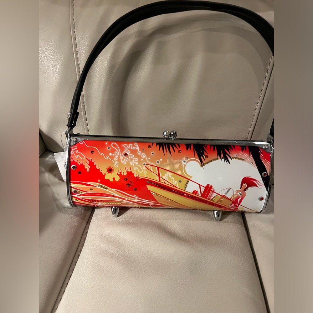 Little earth classic shoulder bag used in good condition. Metal . Leather straps - Picture 3 of 17